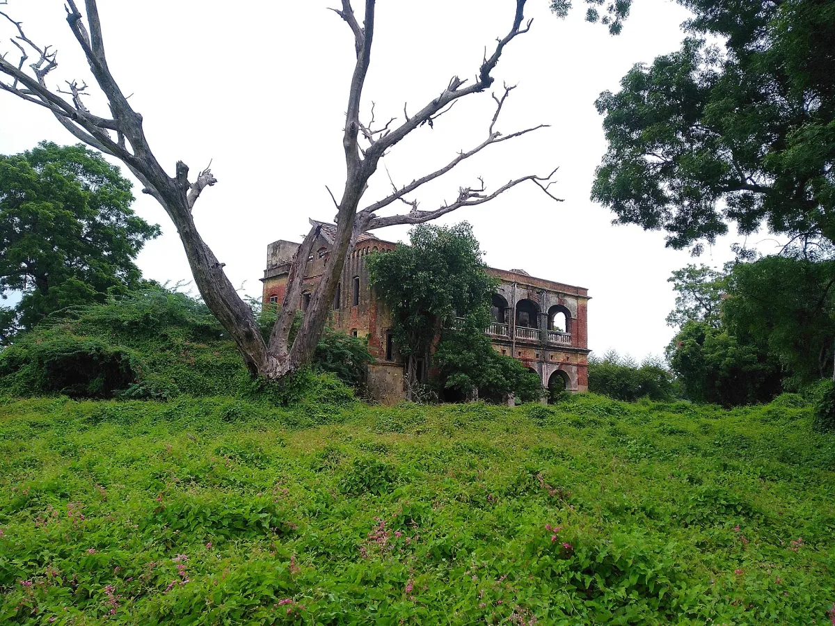 Fort St David amid trees in Cuddalore