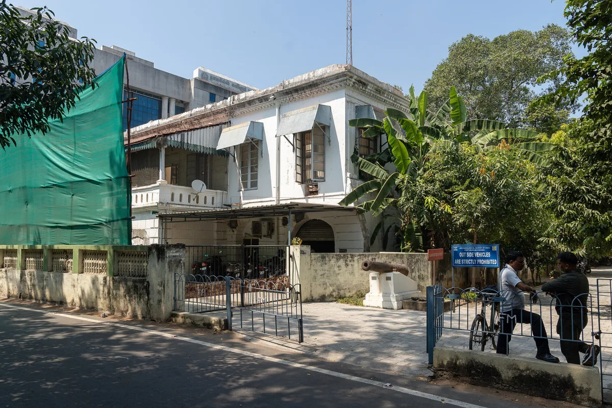Buildings and a historic cannon within Fort St George, Chennai